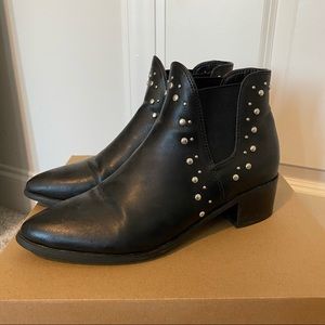 Steve Madden ambitious bootie